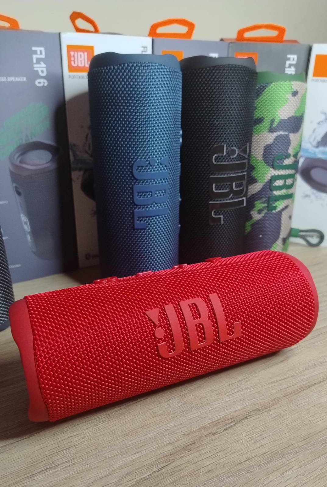 Parlante Flip 6 Bluetooth Inalámbrico 1.1